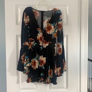 Forever 21 flowy Black Floral Dress
